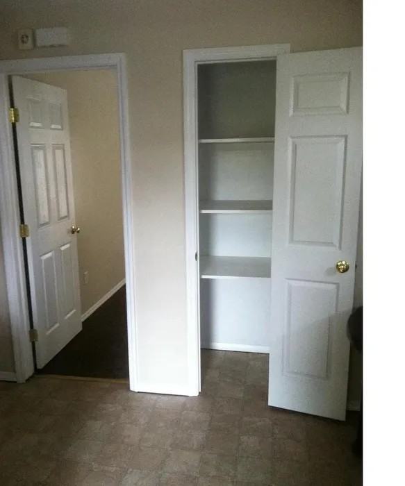 302 S 2nd St #B - Photo 3 of 18