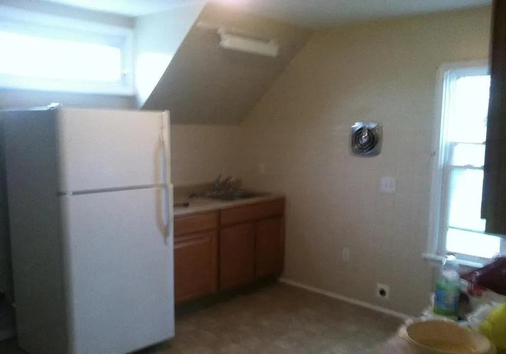 302 S 2nd St #B - Photo 7 of 18