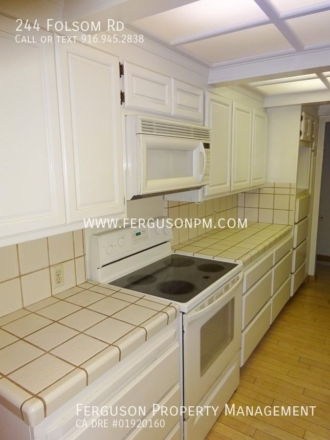 244 Folsom Rd - Photo 3 of 8