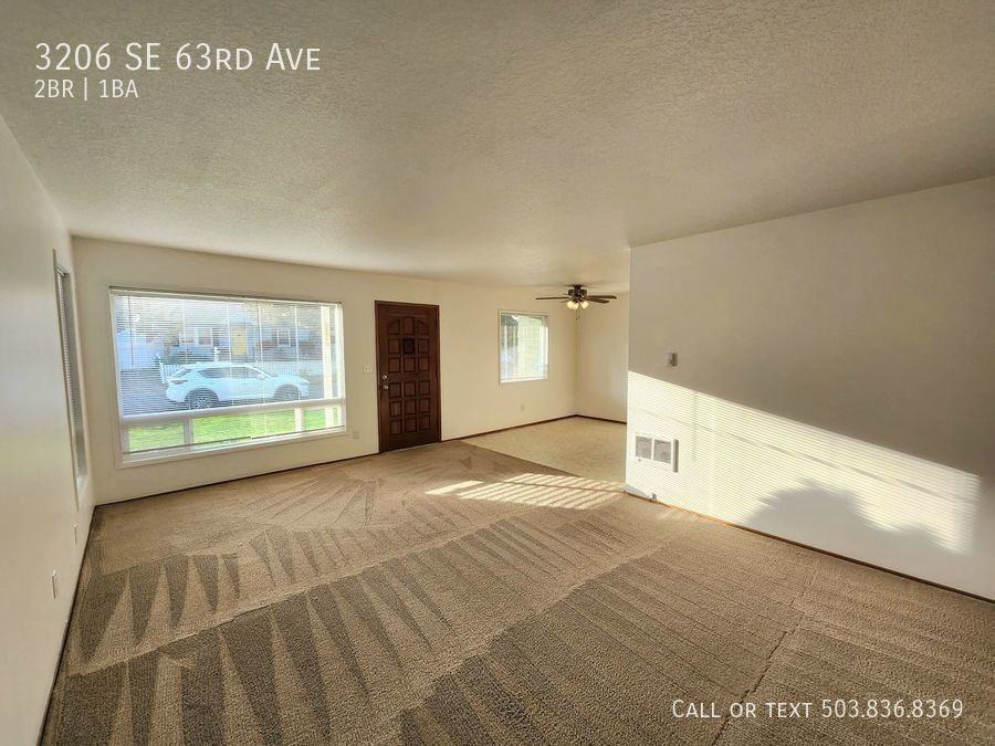 3206 Se 63rd Ave - Photo 3 of 21