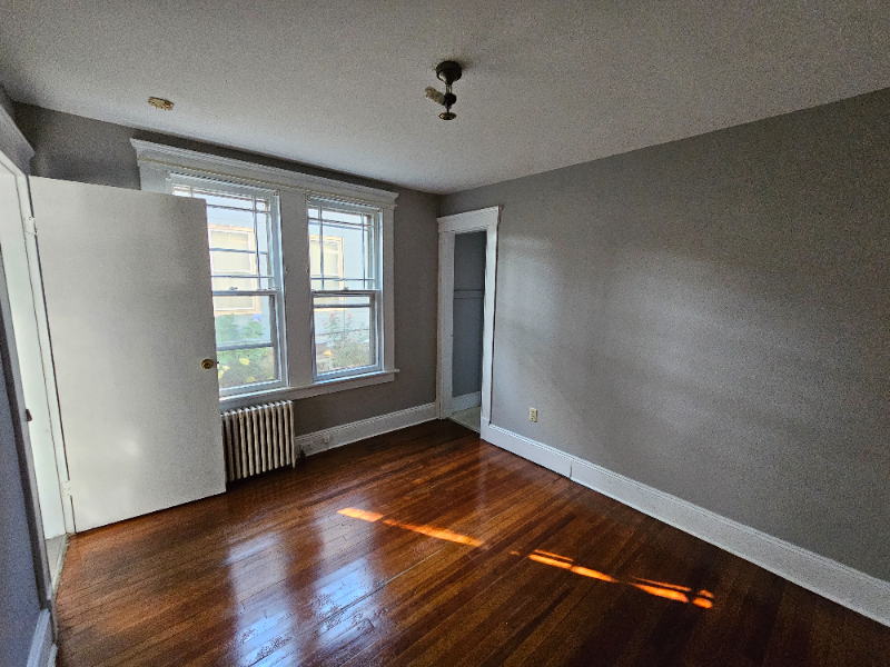 31 Crescent St #1 - Photo 3 of 21