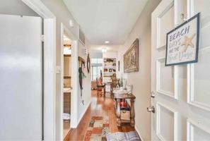 featured image of 124 April Point Dr S #124