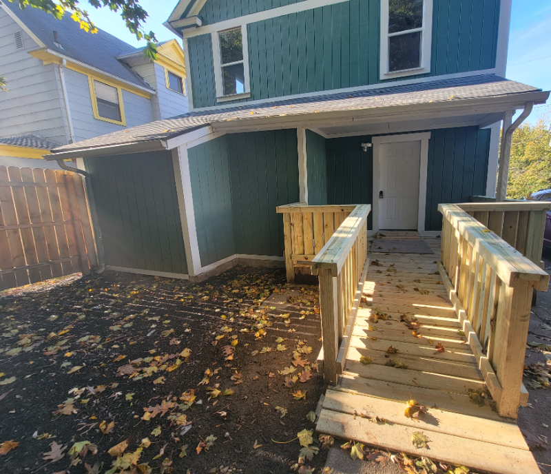 815 Boulevard St - Photo 3 of 18