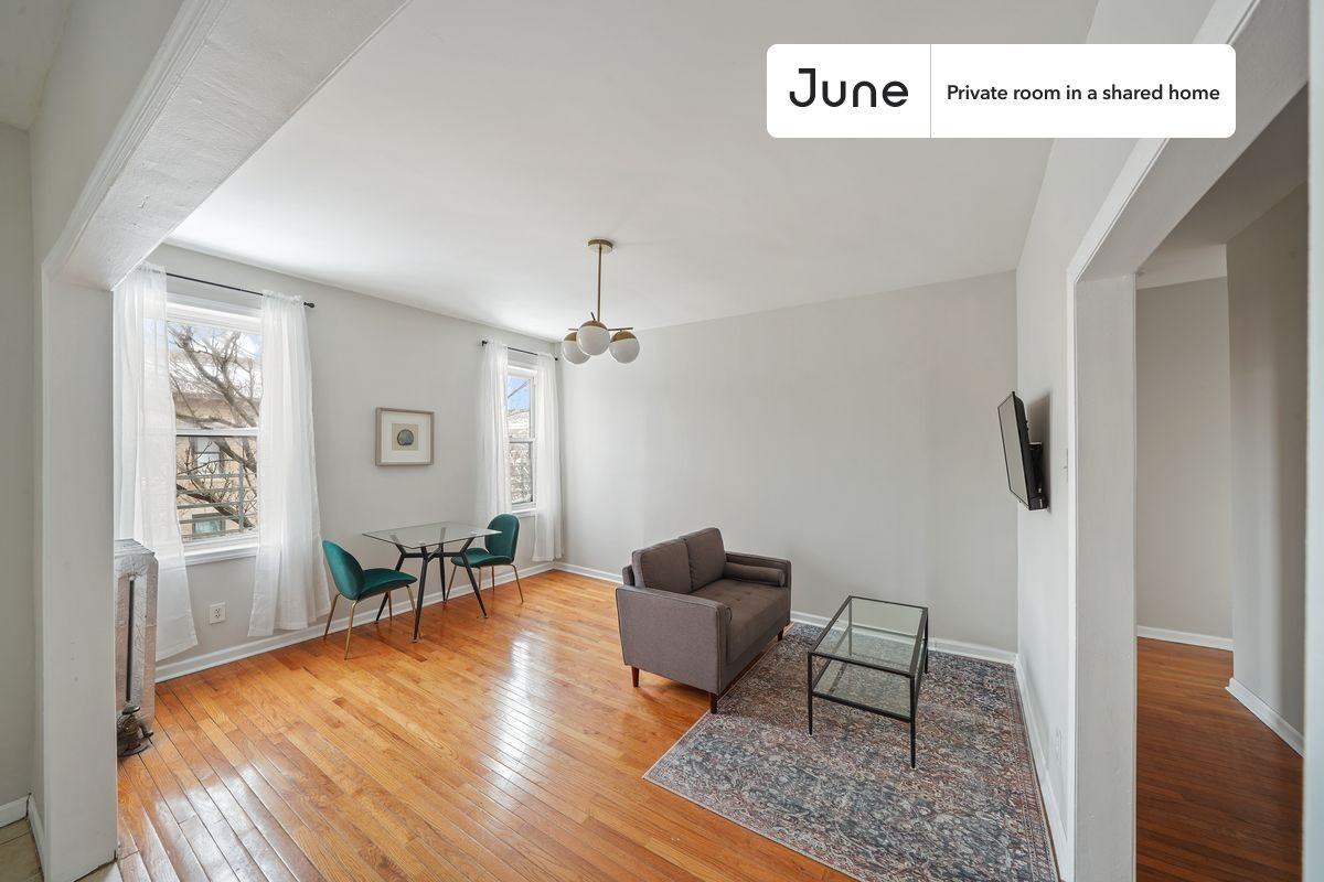 327 E 22nd St #A - Photo 6 of 18
