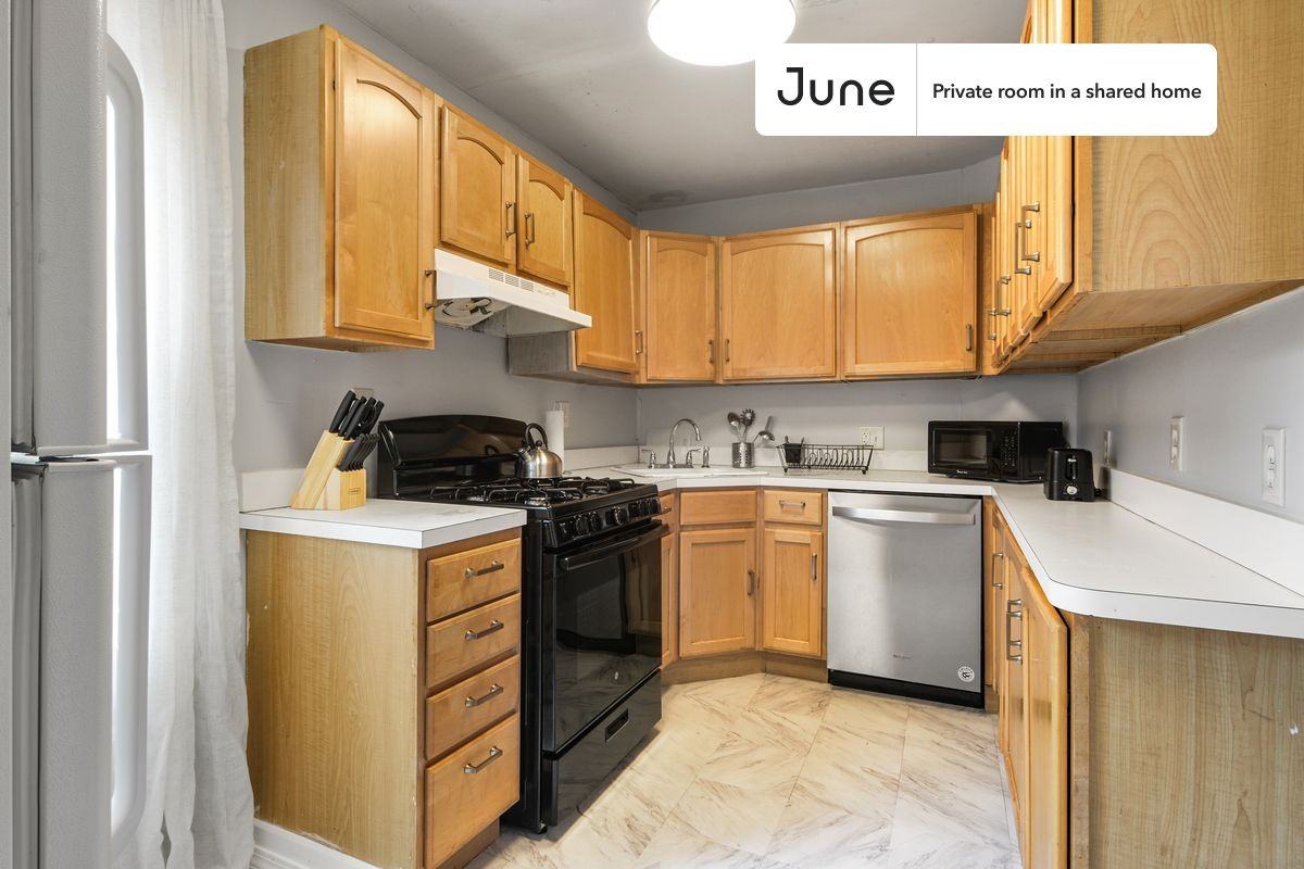 12A Greylock Rd #A - Photo 7 of 12