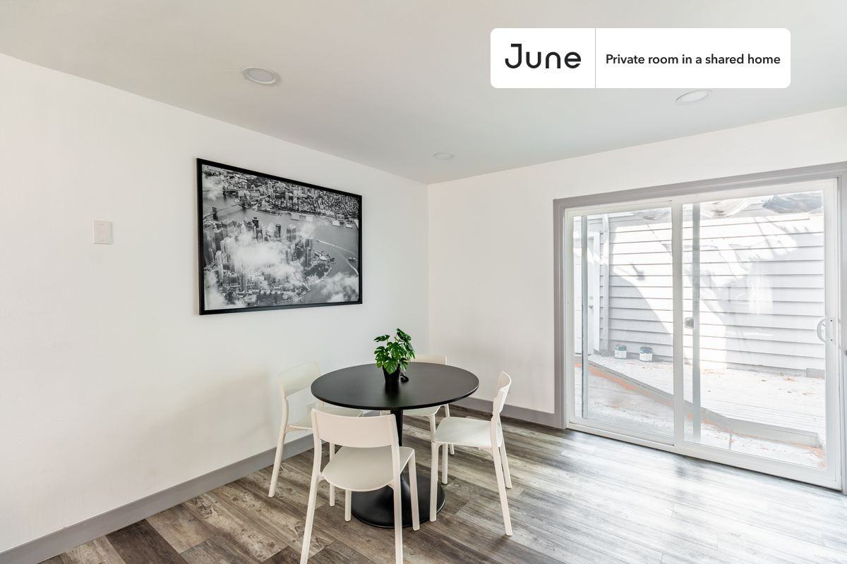 589 N Garfield Ave #B - Photo 7 of 23