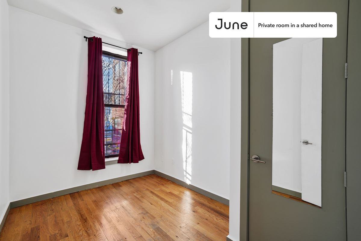 310 Tompkins Ave #D - Photo 2 of 14