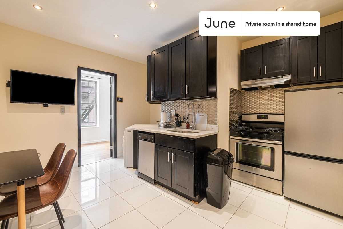 342 Manhattan Ave #D - Photo 7 of 18