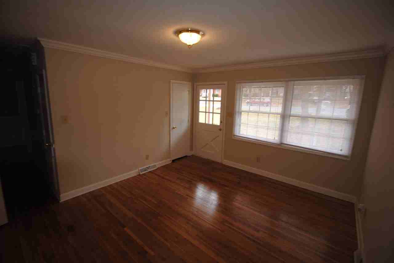 8711 Farmwood Ct - Photo 3 of 5