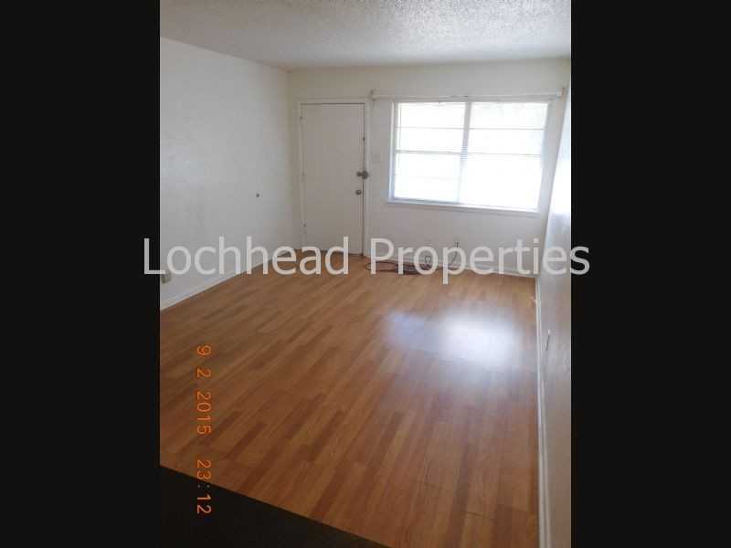 1521 Longview St - Photo 3 of 12