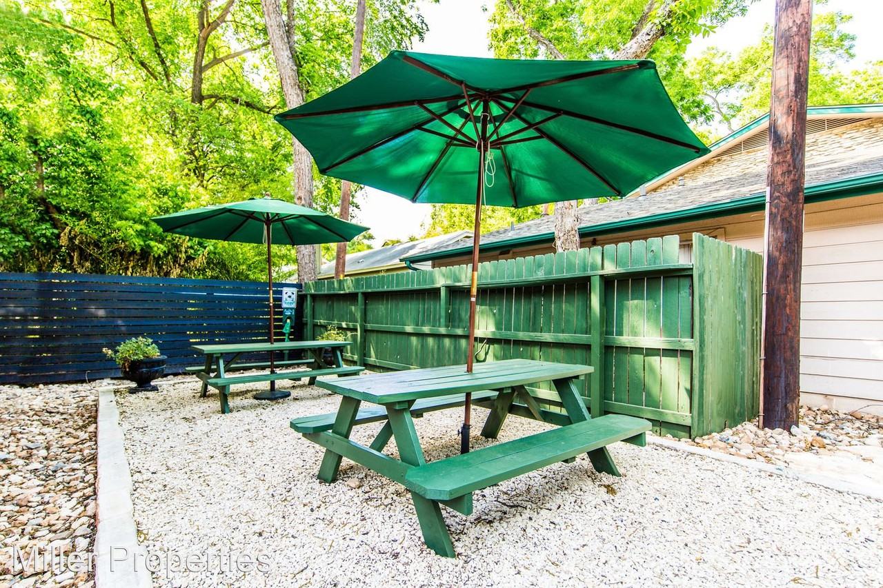 4520 Duval St - Photo 2 of 6