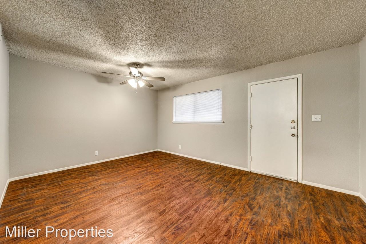 4520 Duval St - Photo 3 of 6