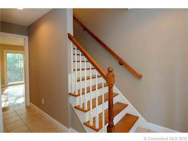 95 Glenwood Ave - Photo 3 of 23