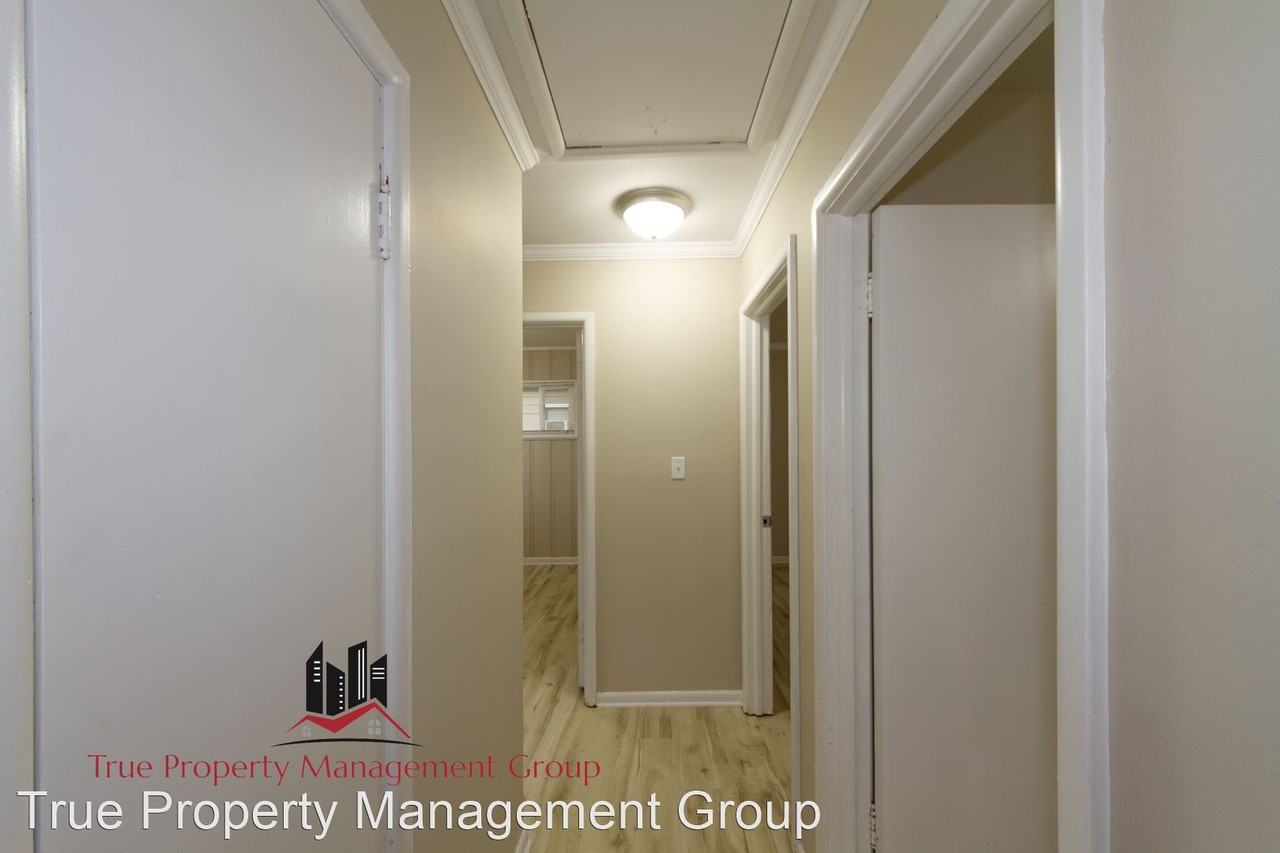 3217 E 46th St - Photo 2 of 15