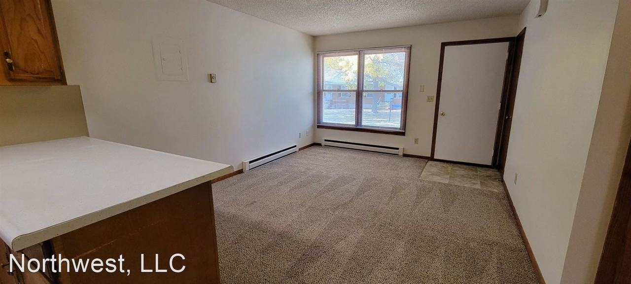 806, 808, 900, 902 University Ave - Photo 3 of 27