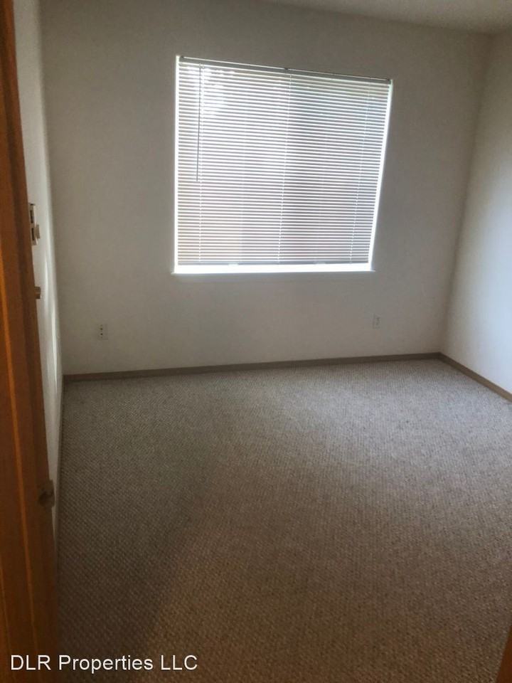 1107 & 1109 N. 12th St - Photo 3 of 18