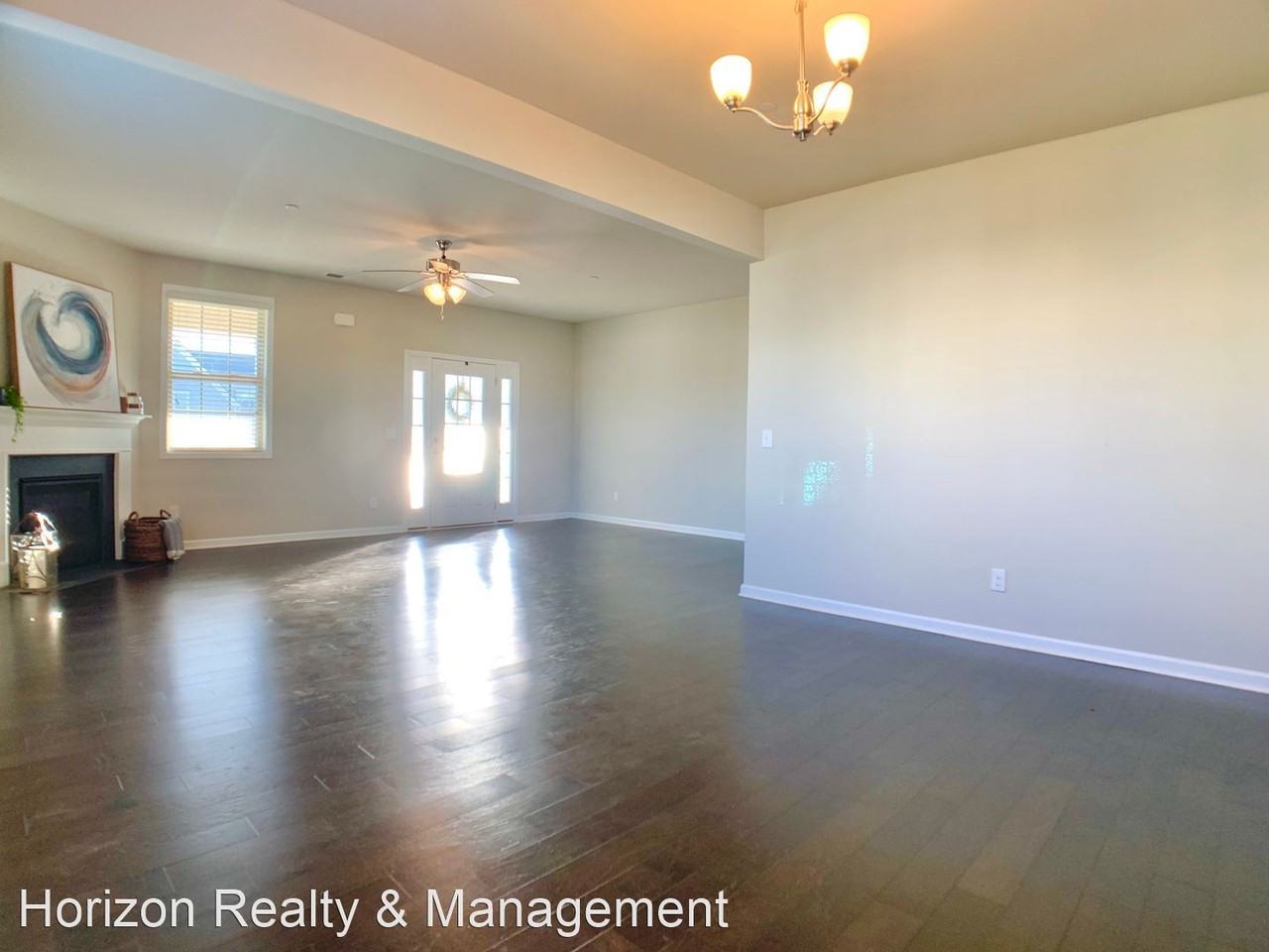 100 Majestic Ln - Photo 3 of 50