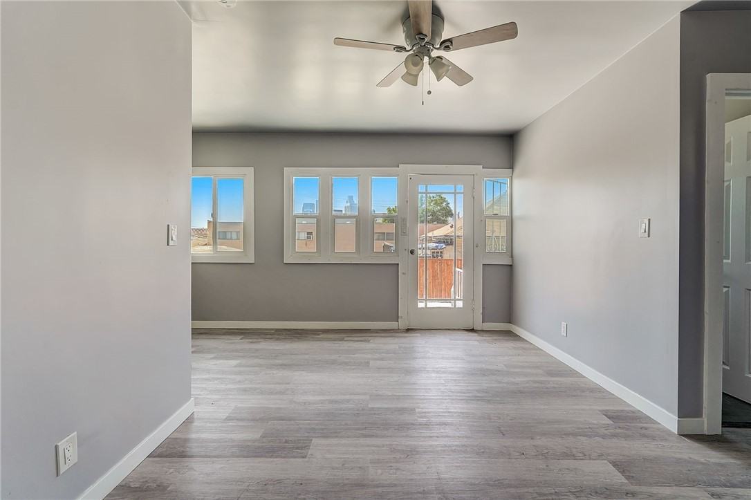 918 North Beaudry Avenue - Photo 3 of 10