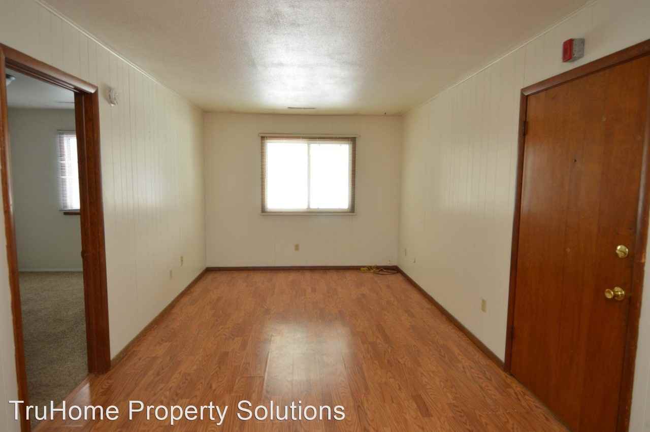 2220 12th Ave N - Photo 2 of 7