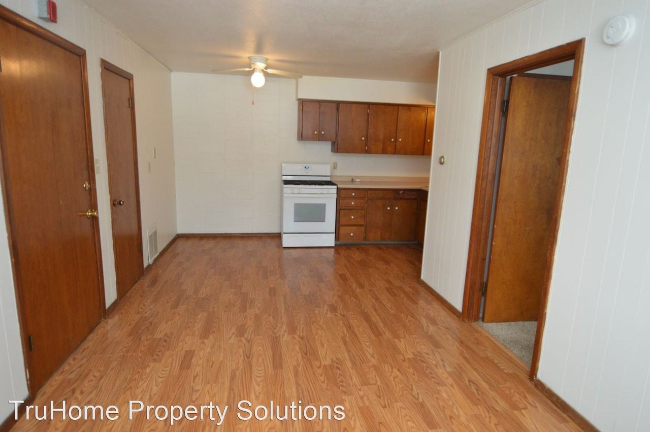 2220 12th Ave N - Photo 3 of 7