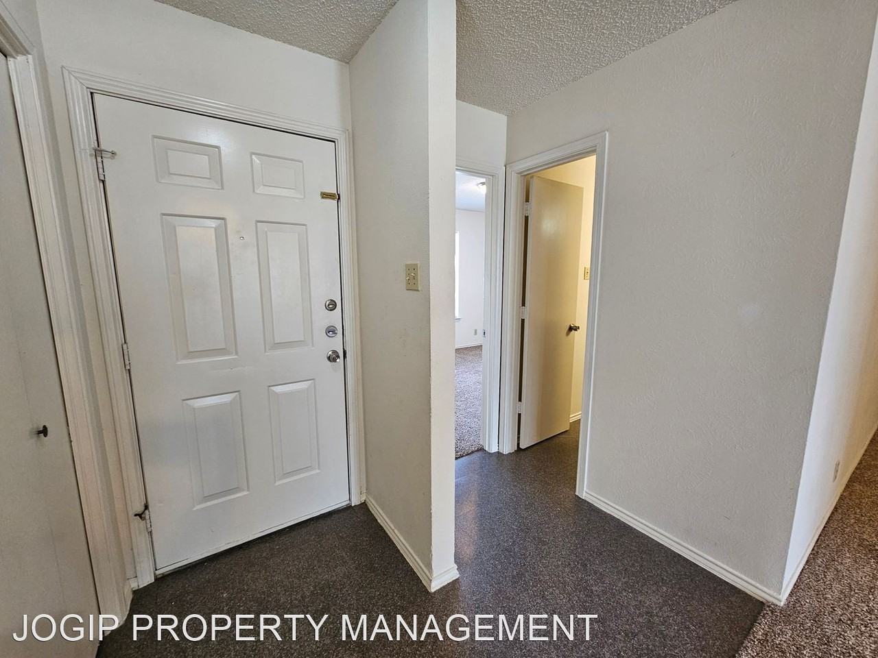 611 Gardenview Cir - Photo 3 of 21