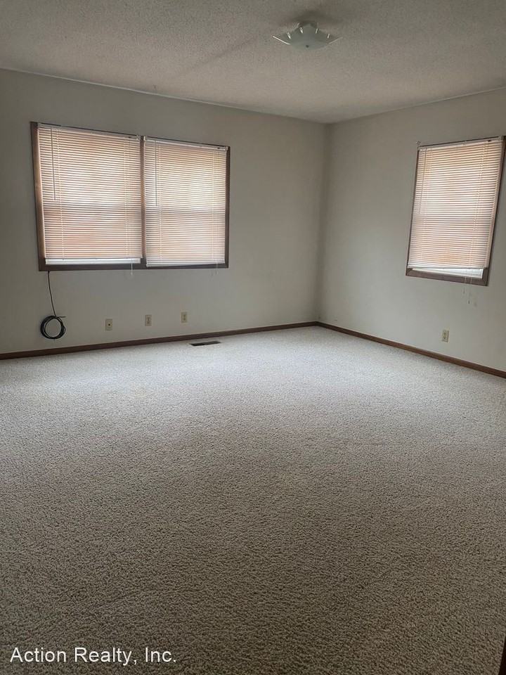 2 bedroom apartment - Photo 3 of 8