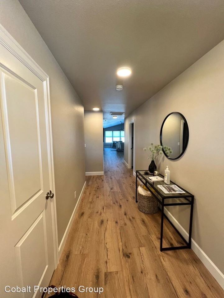 1697 SW Black Butte Court - Photo 2 of 21