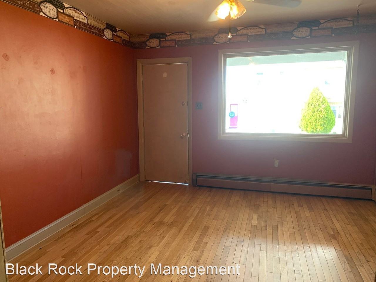 43 E Hazard St - Photo 3 of 16