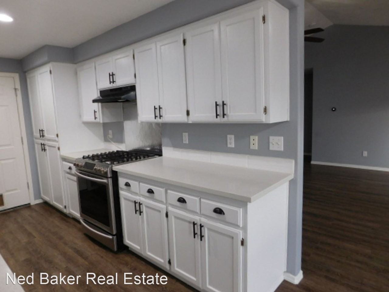 4498 Northside Dr Ne - Photo 3 of 27