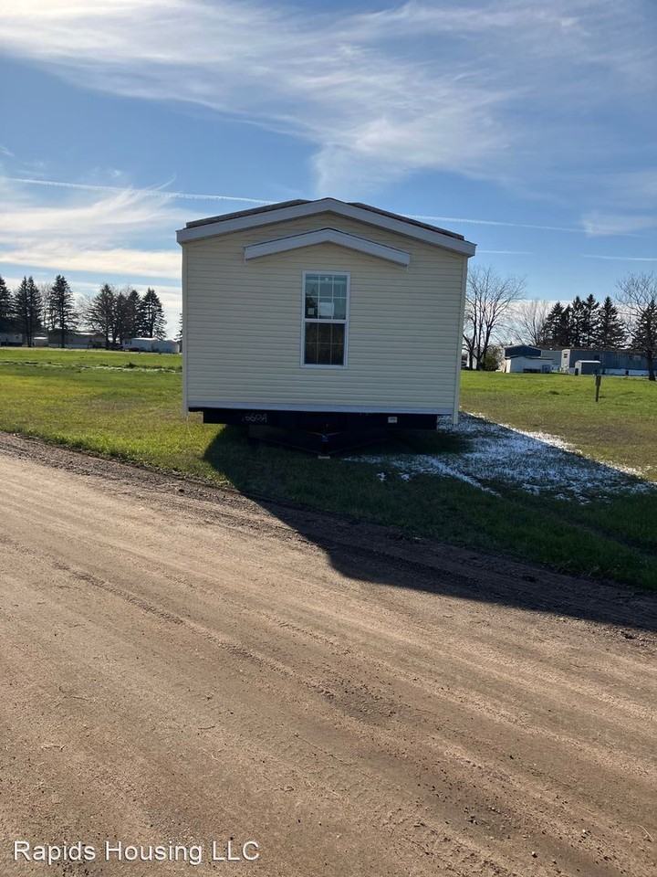 1601 10th Avenue - Photo 3 of 27