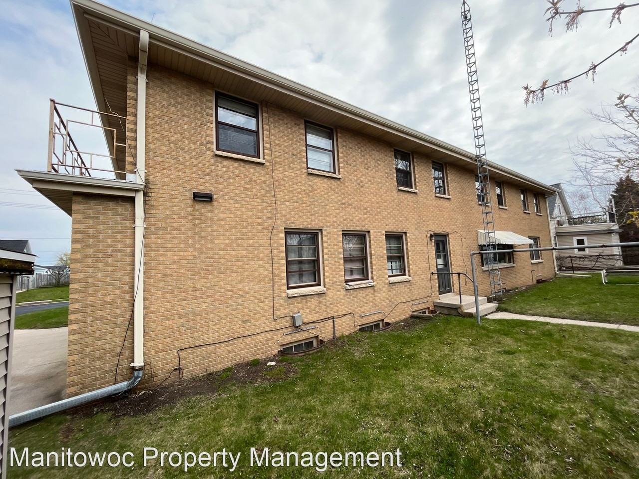 716 S 24th St - Photo 3 of 36