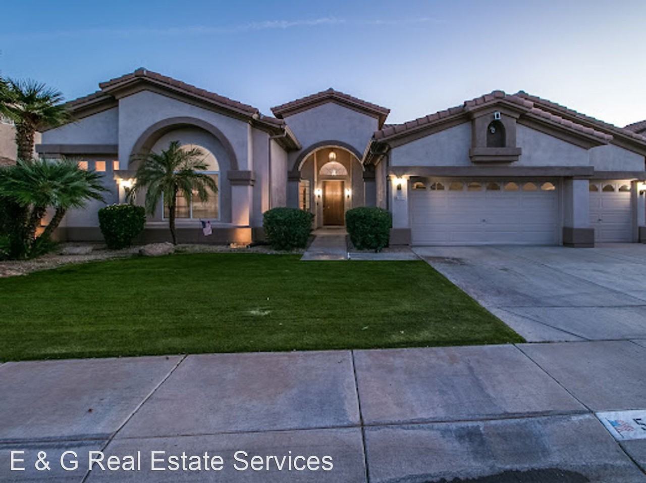 5319 E Woodridge Dr - Photo 3 of 45