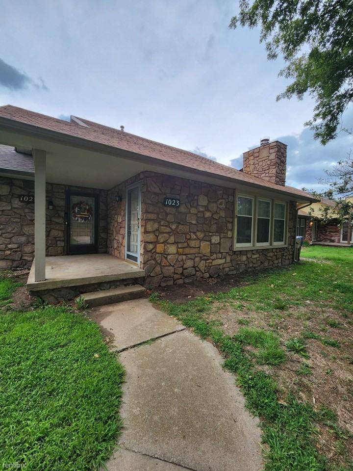 1023 E Redwood Rd - Photo 2 of 26