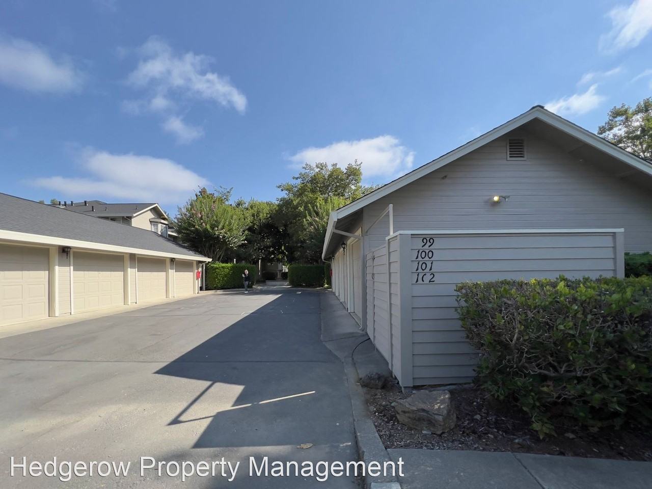 102 Valley Club Cir - Photo 2 of 36