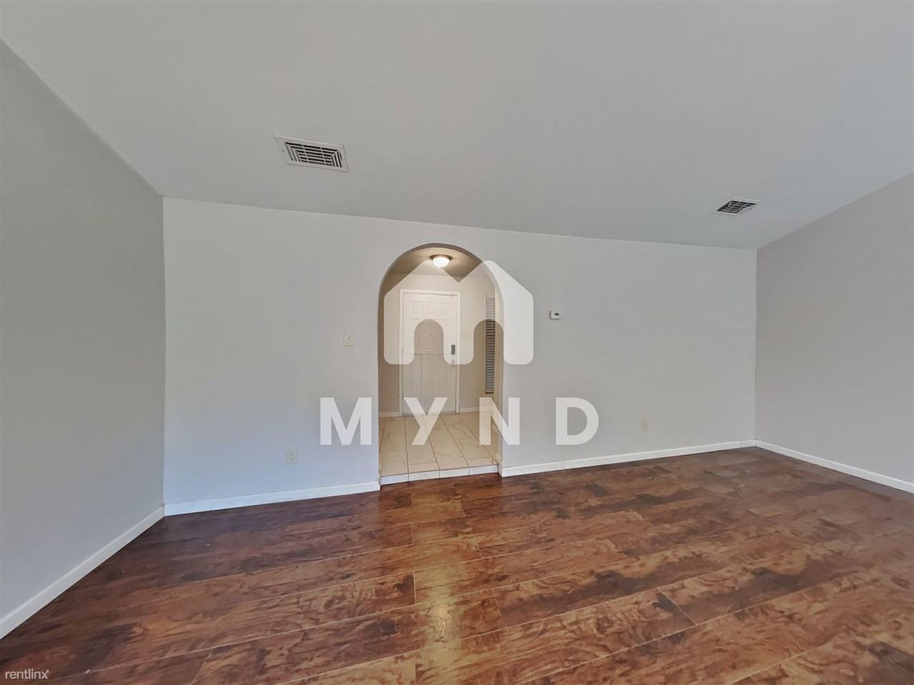 7536 Circle Dr - Photo 2 of 17