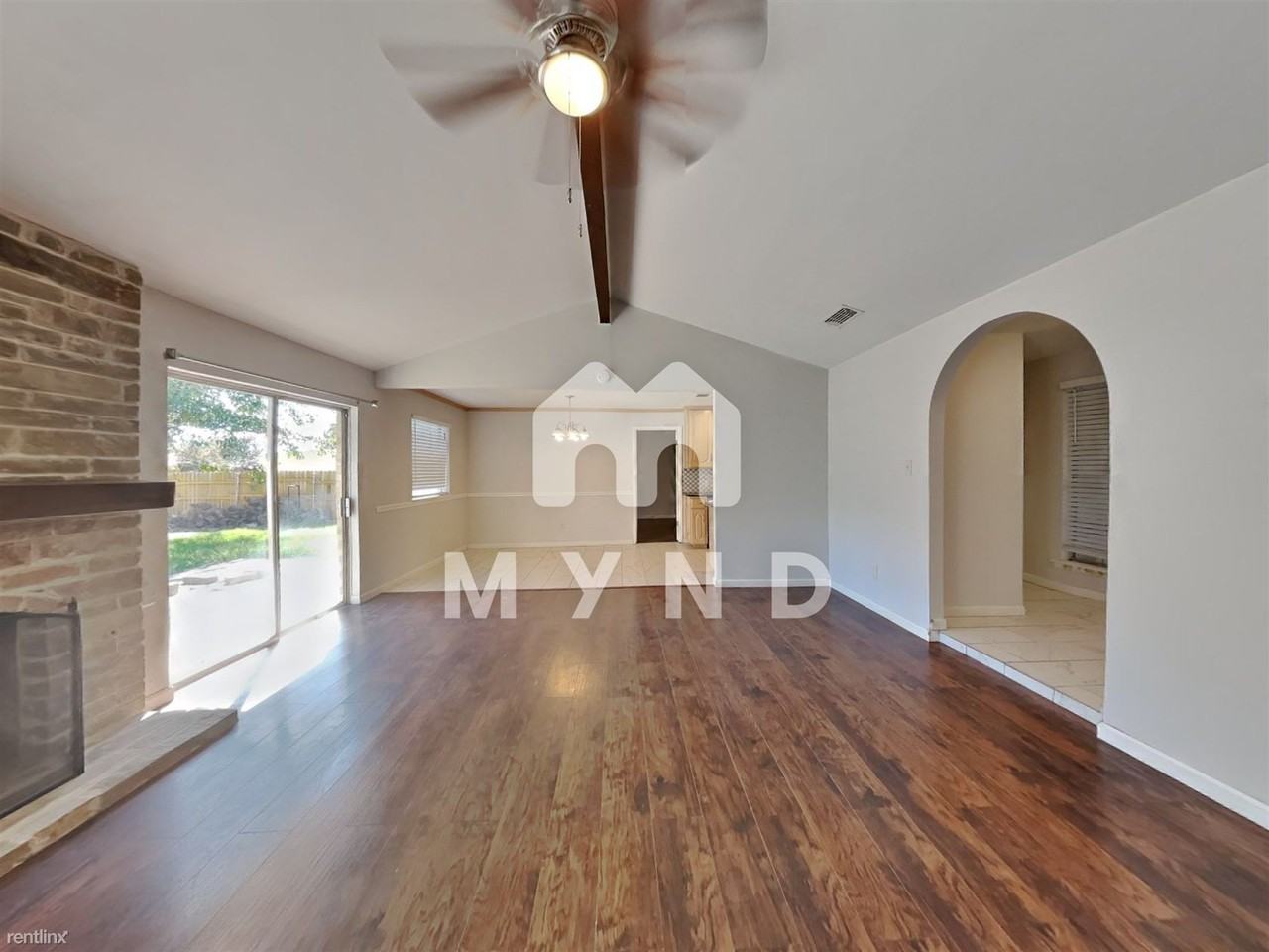 7536 Circle Dr - Photo 3 of 17