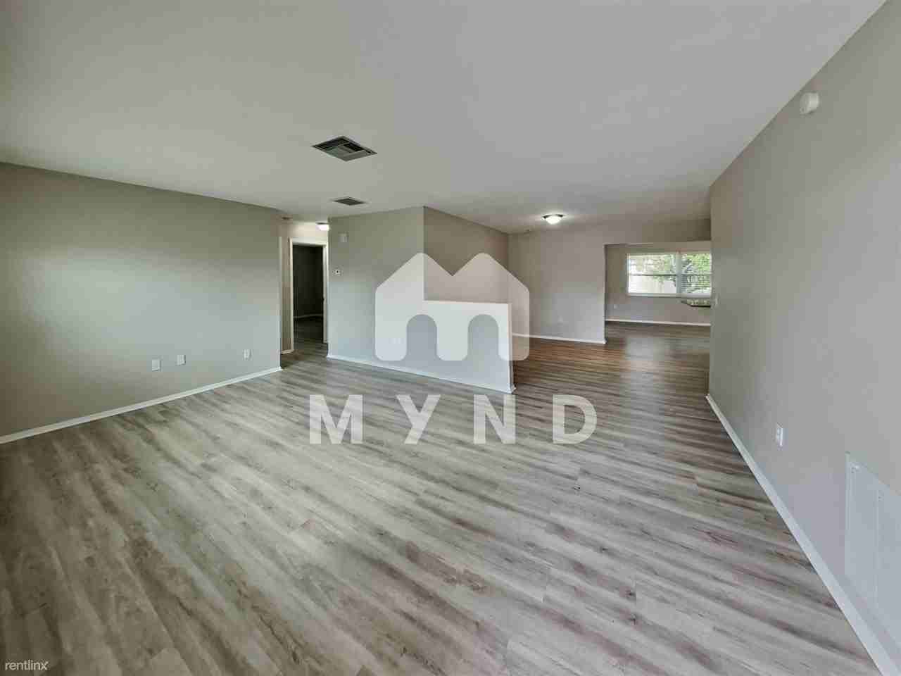 7511 Hawthorn Dr - Photo 3 of 26