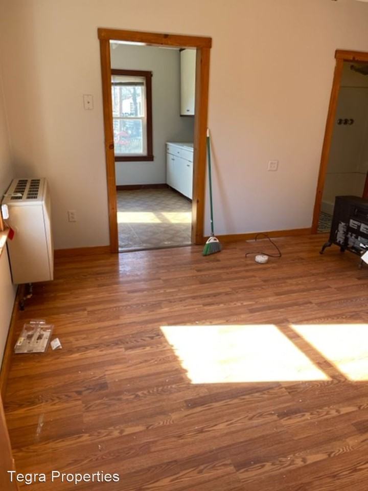 17 Cedar st - Photo 2 of 16