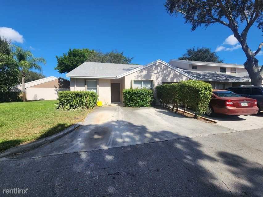 5197 Pine Abbey Dr S - Photo 3 of 18