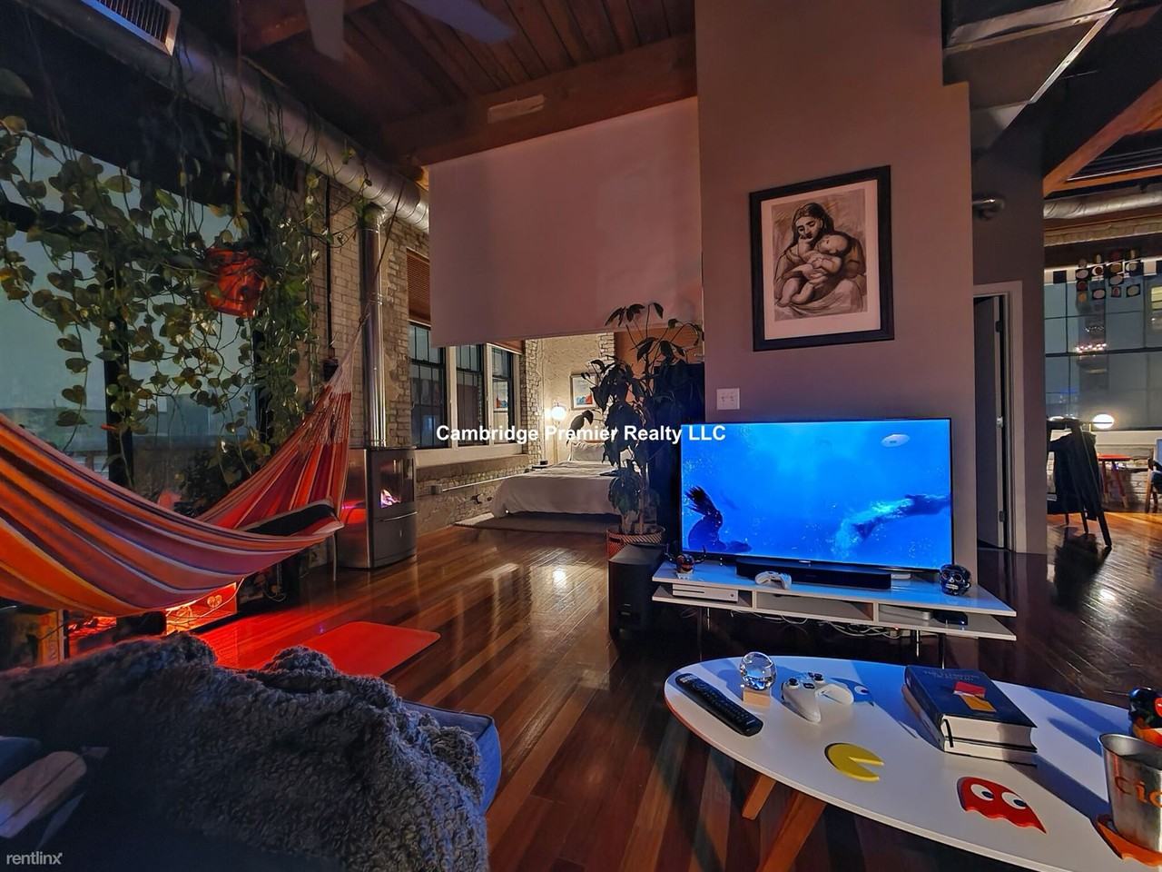 43 Charlton St - Photo 2 of 11