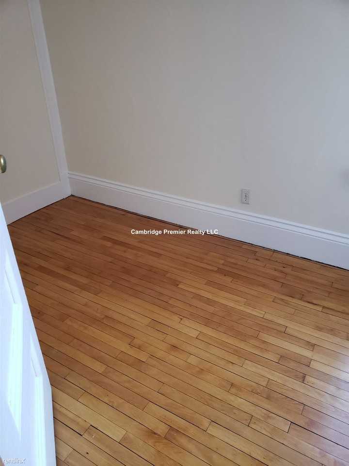 2 Ware St - Photo 2 of 14