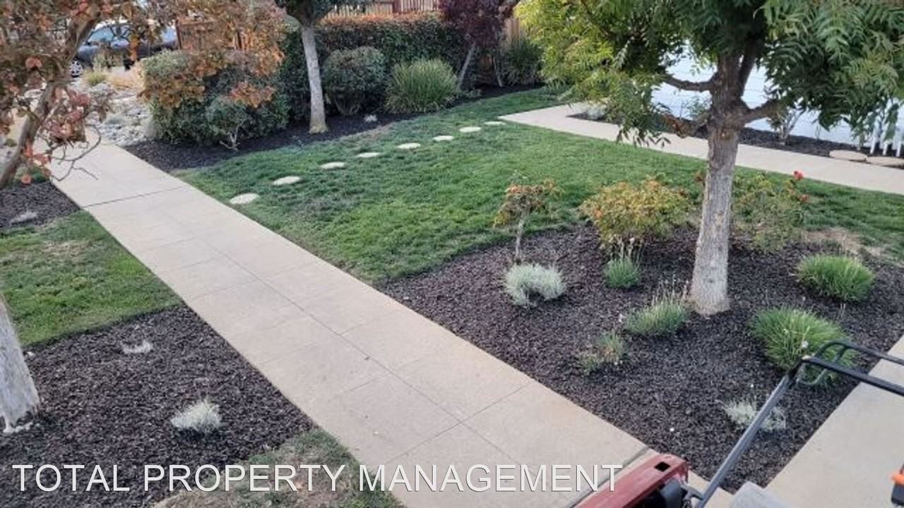 1485 Kooser Rd - Photo 2 of 18
