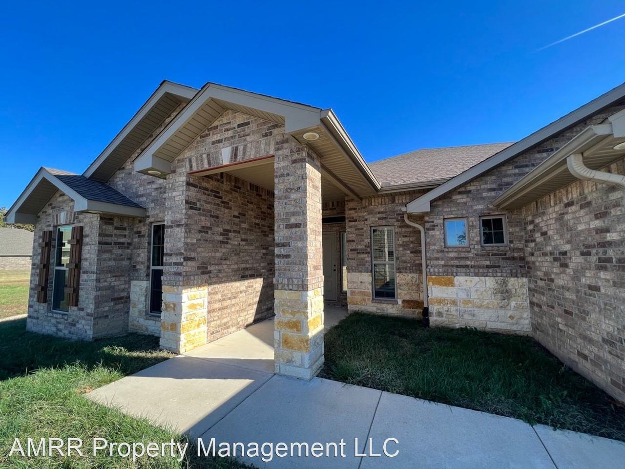 501 Anita Dr - Photo 3 of 18
