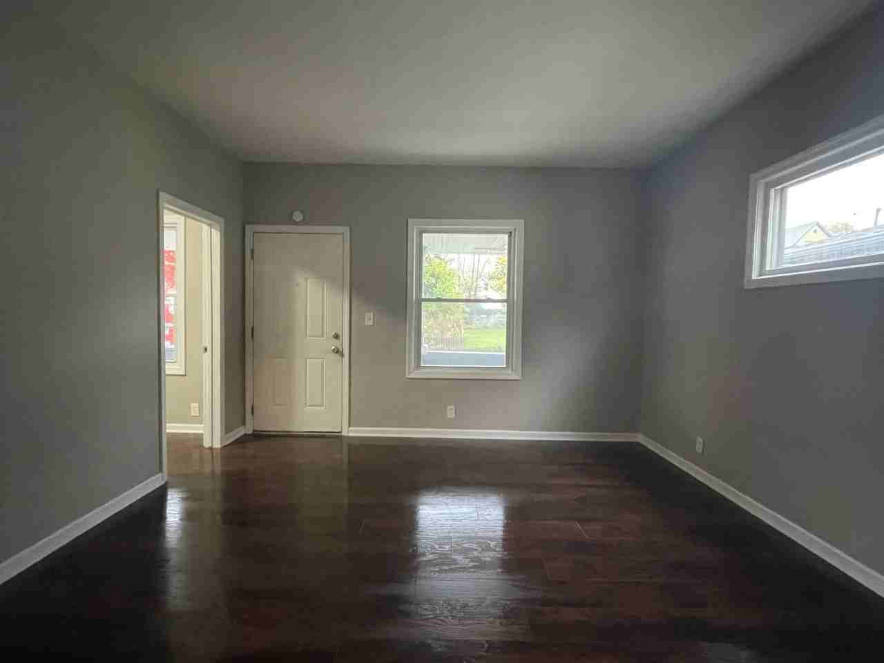 2062-64 W. 91st St. - Photo 2 of 15