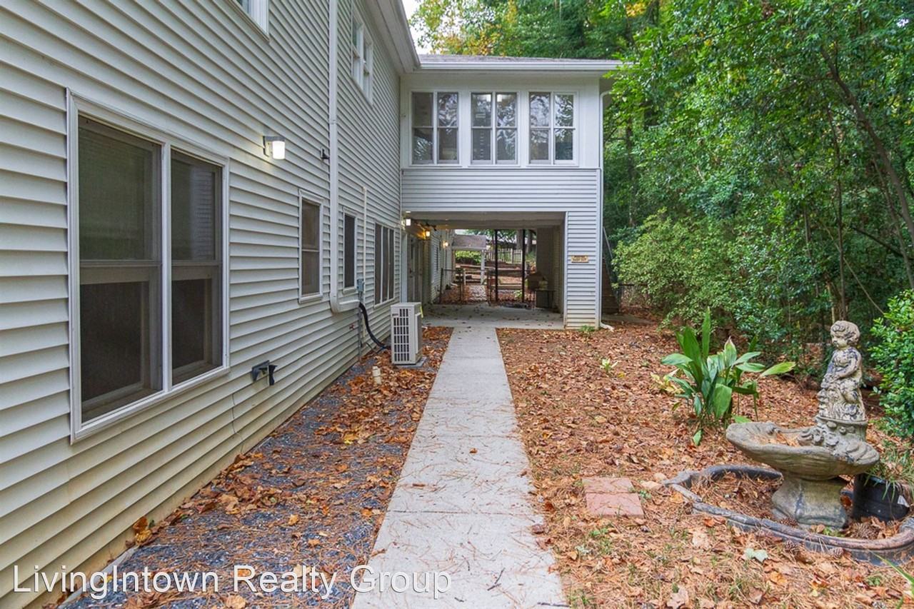 1790 LaVista Road NE - Photo 2 of 2