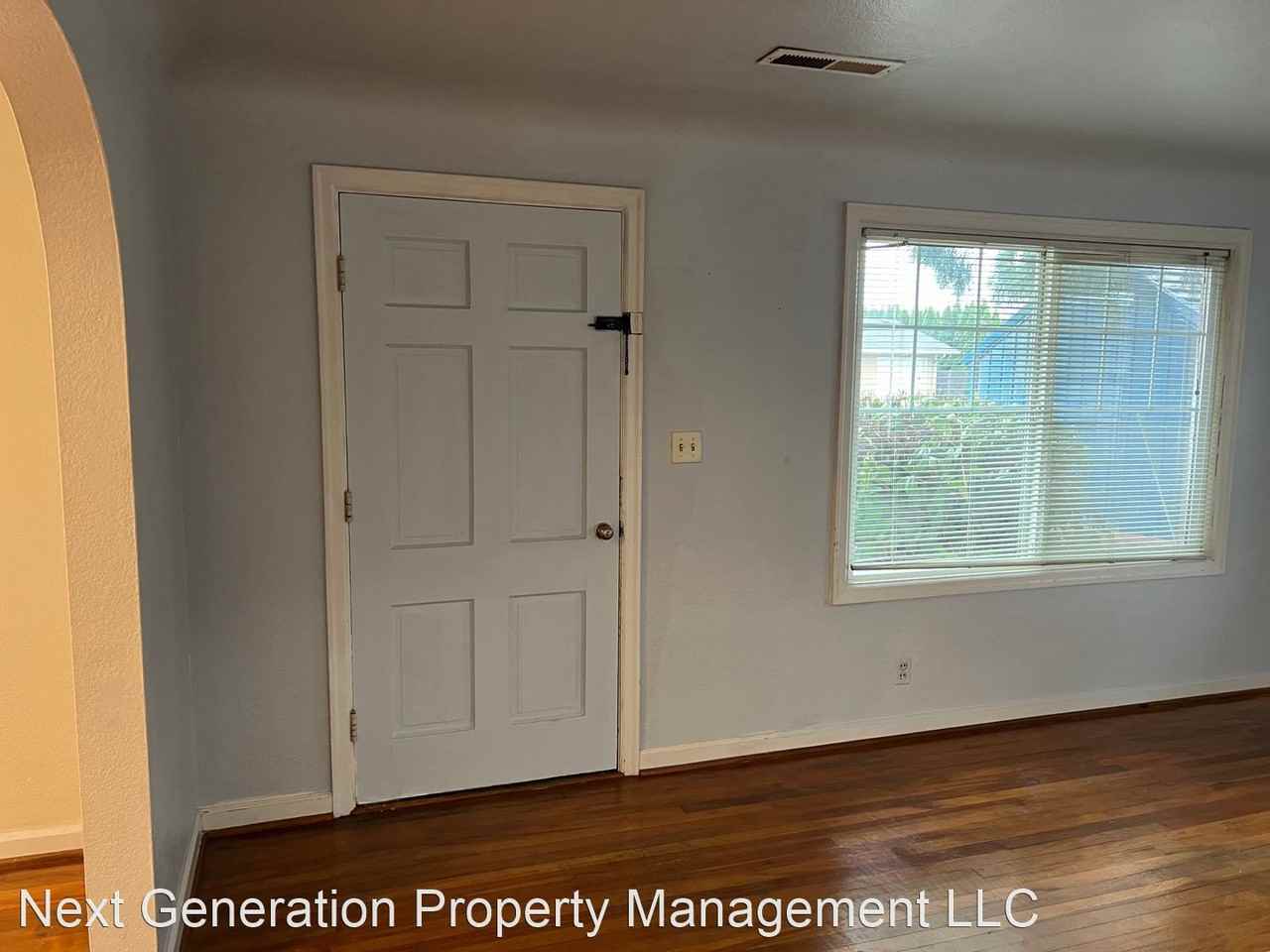 1006 Madera St - Photo 3 of 31