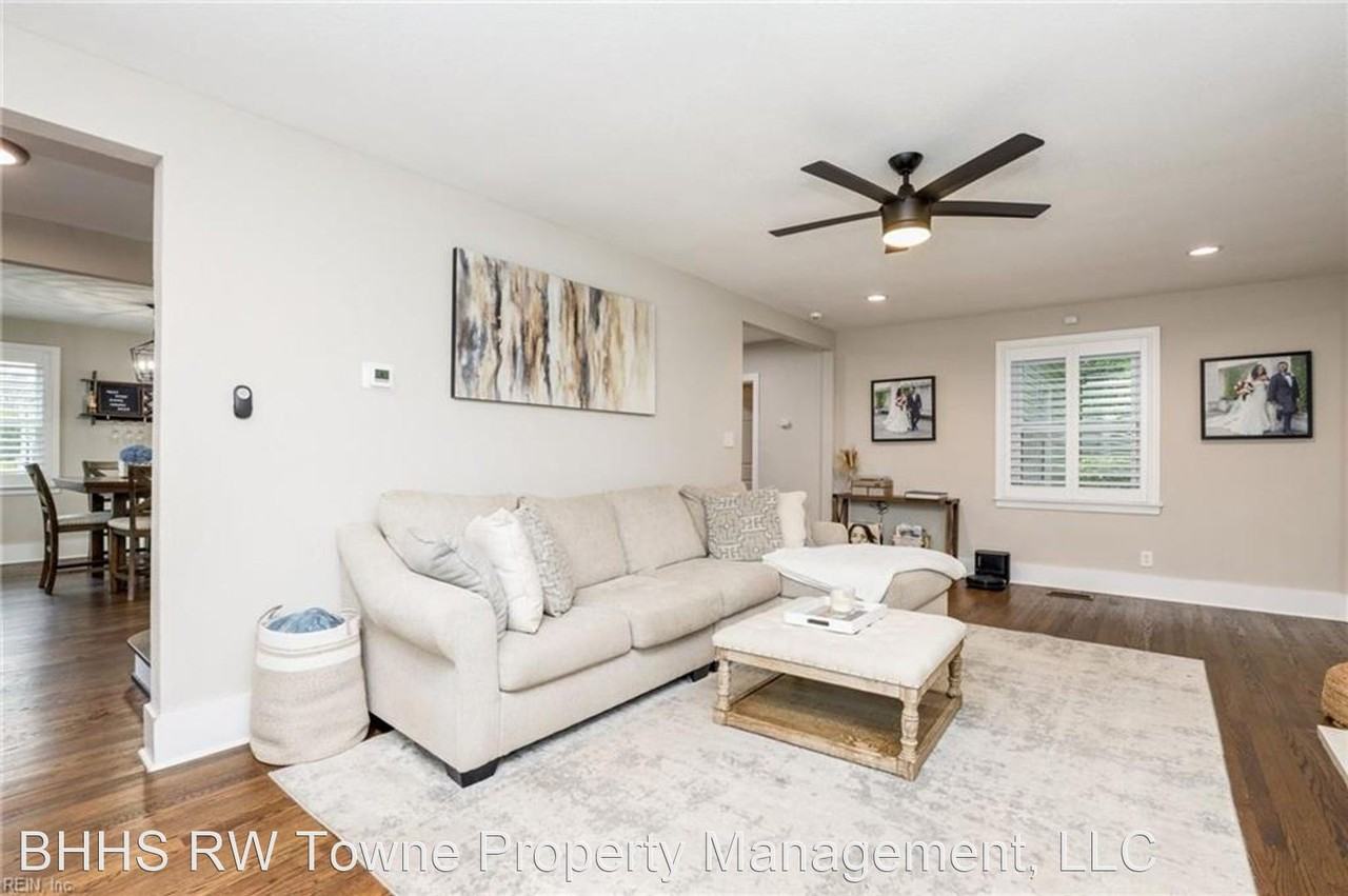 1049 N Lexan Cres - Photo 3 of 30