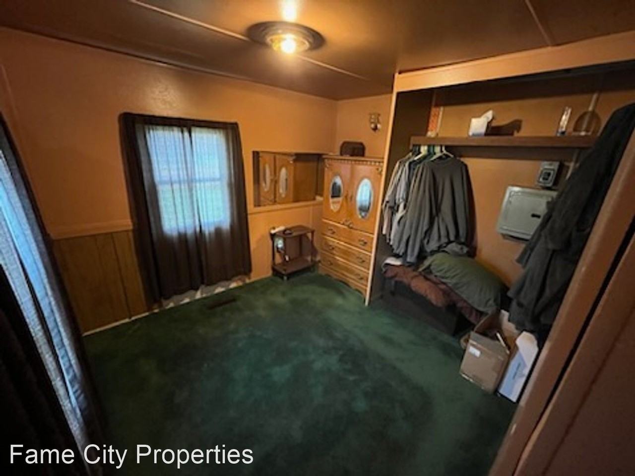 2322 Morris Ave Ne - Photo 3 of 6