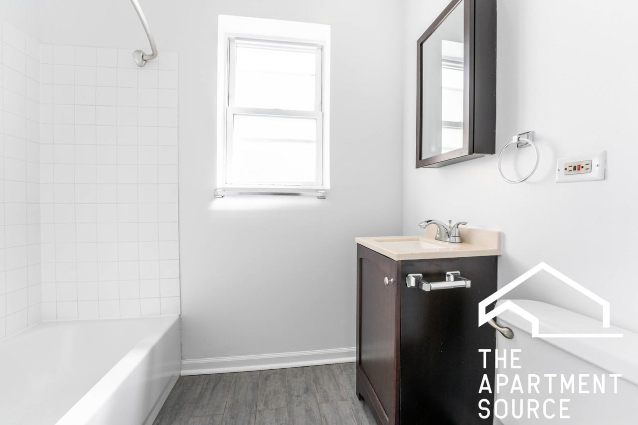 1627 N Humboldt Blvd #4H - Photo 5 of 13