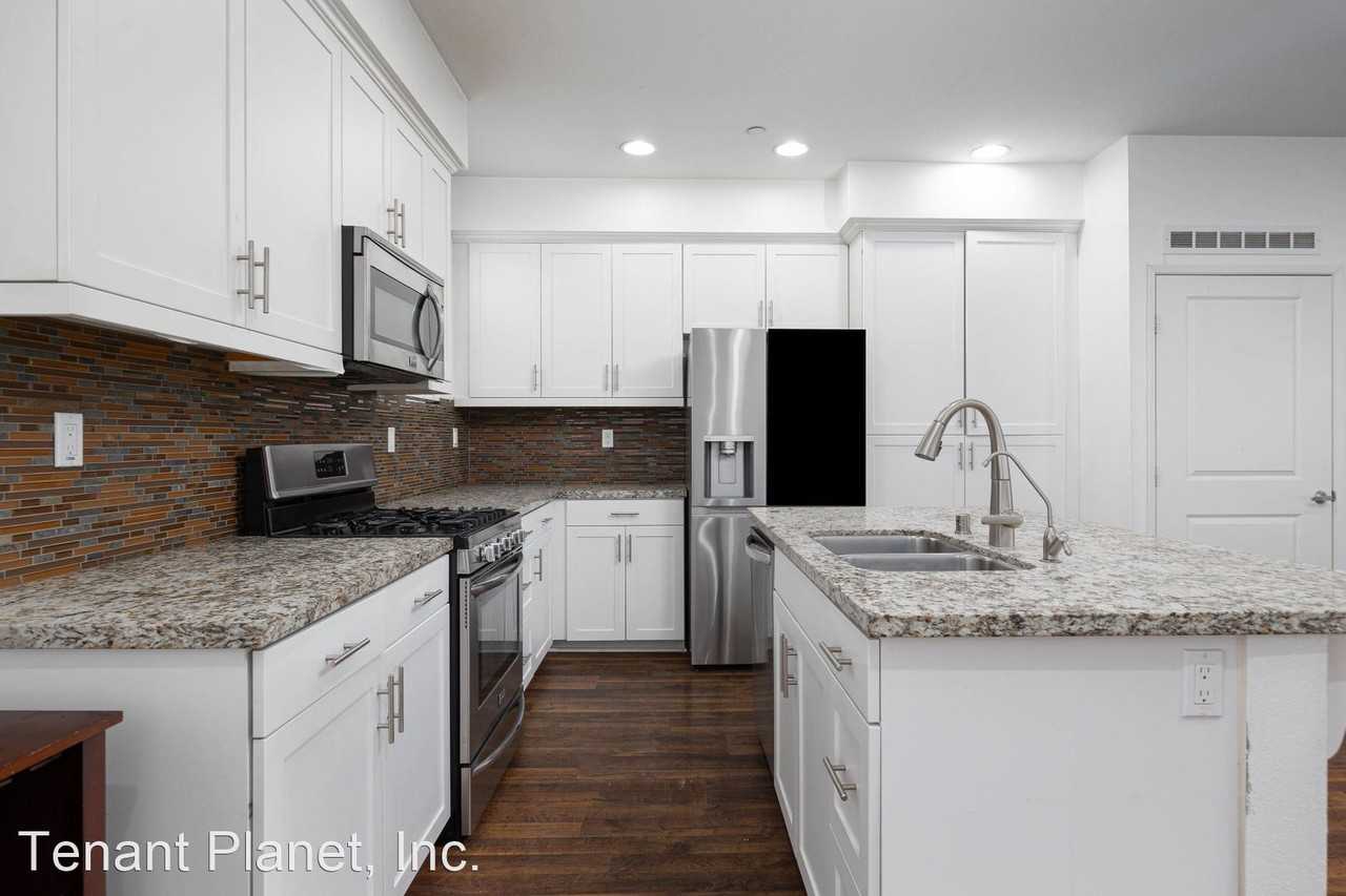 1702 Santa Gloria - Photo 2 of 15